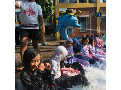 Giat renang ( kelas 1 dan 2 )